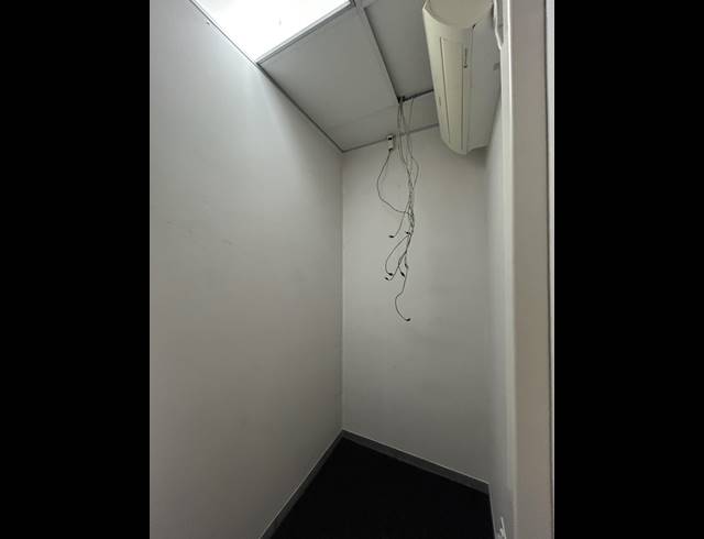 230M² BUILDING TO LET IN TOKAI